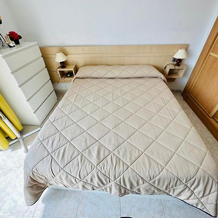 Ocean Front Cozy 2 Bedroom, 3 Beds Spacious- Netflix, Pool, Beach Lift & Fast Wifi Playa del Ingles  Luaran gambar