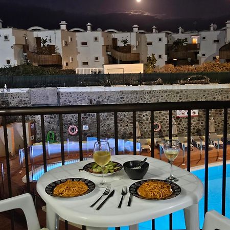 Ocean Front Cozy 2 Bedroom, 3 Beds Spacious- Netflix, Pool, Beach Lift & Fast Wifi Playa del Ingles  Luaran gambar