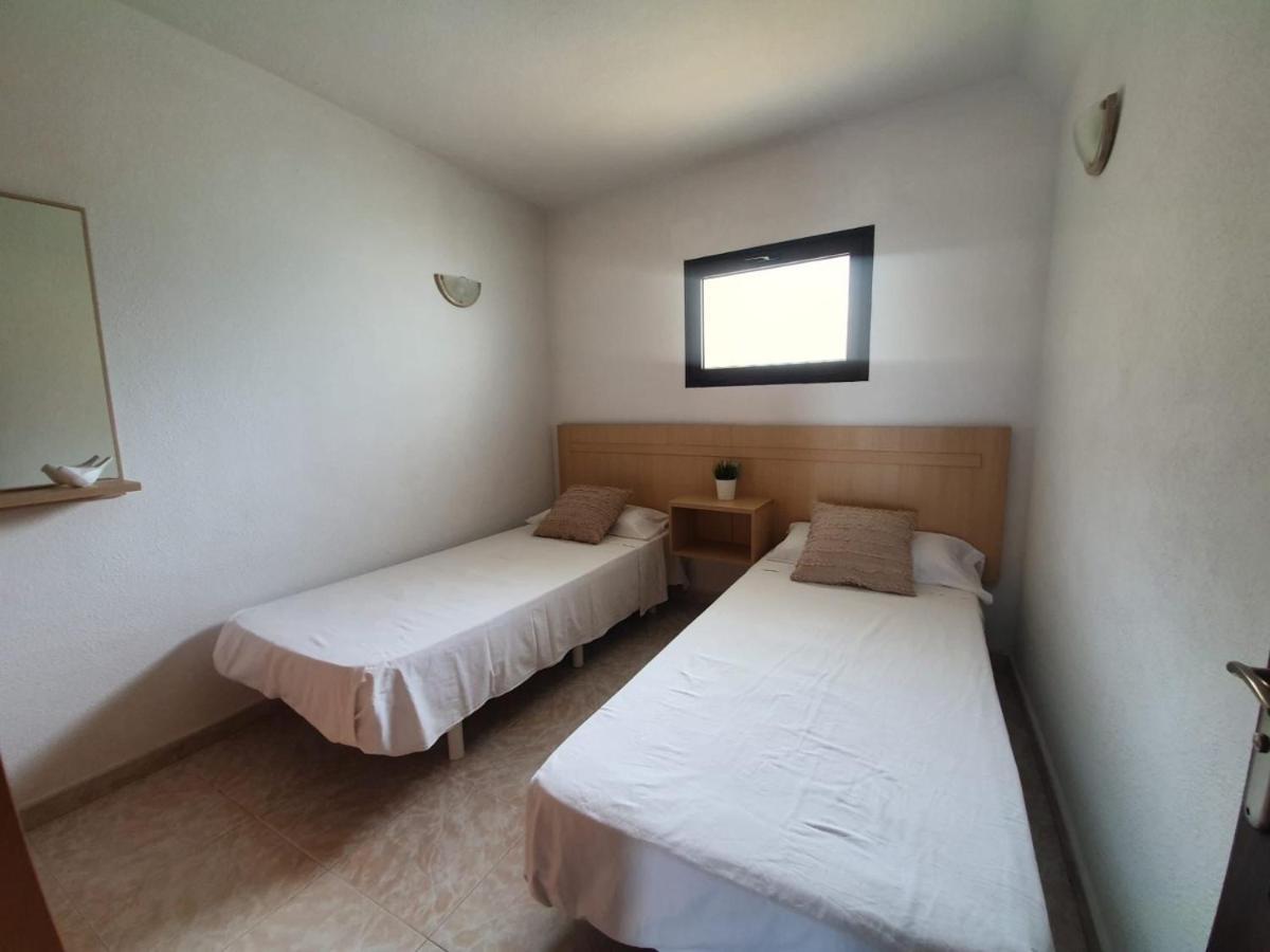 Ocean Front Cozy 2 Bedroom, 3 Beds Spacious- Netflix, Pool, Beach Lift & Fast Wifi Playa del Ingles  Luaran gambar