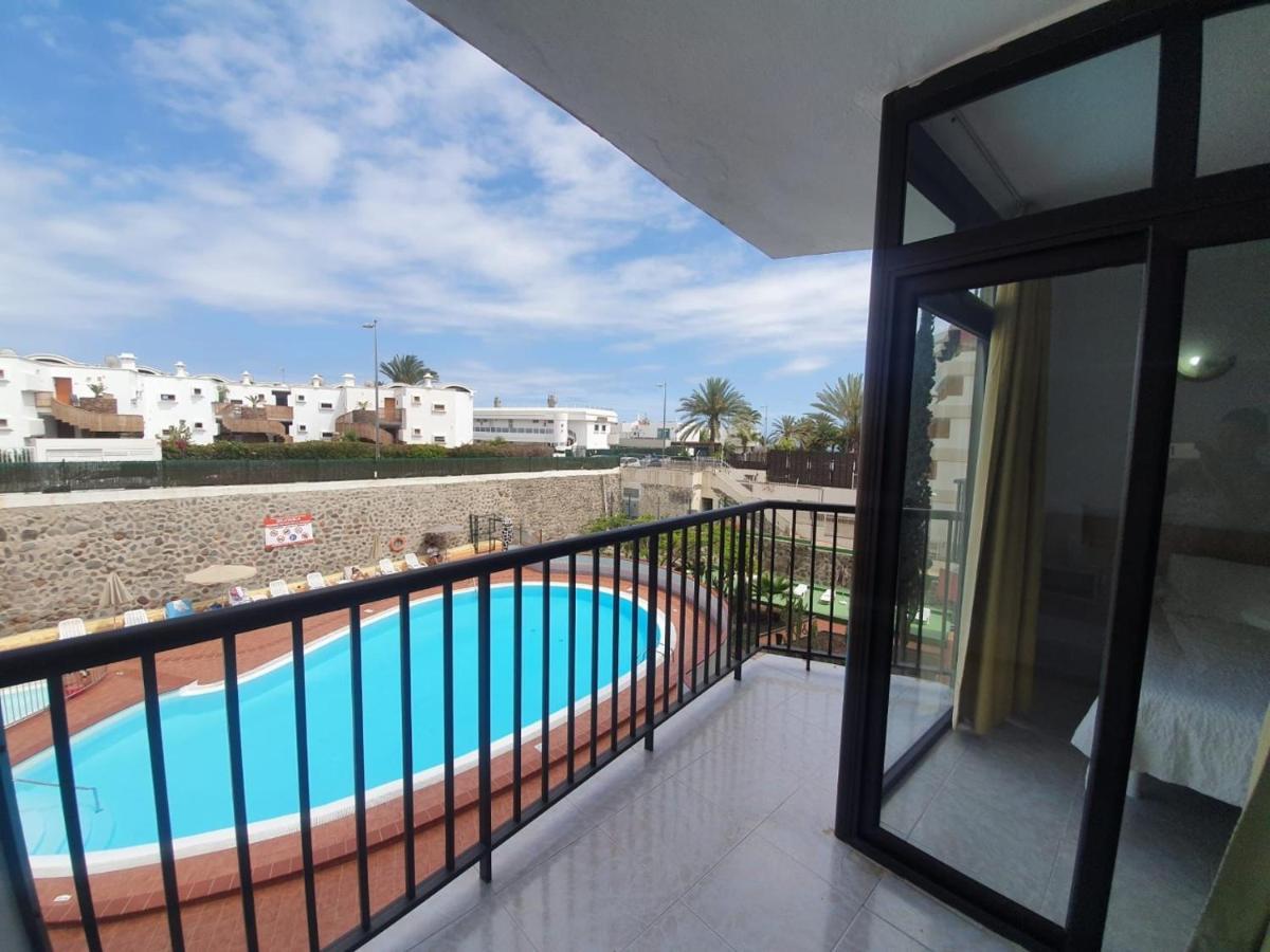 Ocean Front Cozy 2 Bedroom, 3 Beds Spacious- Netflix, Pool, Beach Lift & Fast Wifi Playa del Ingles  Luaran gambar