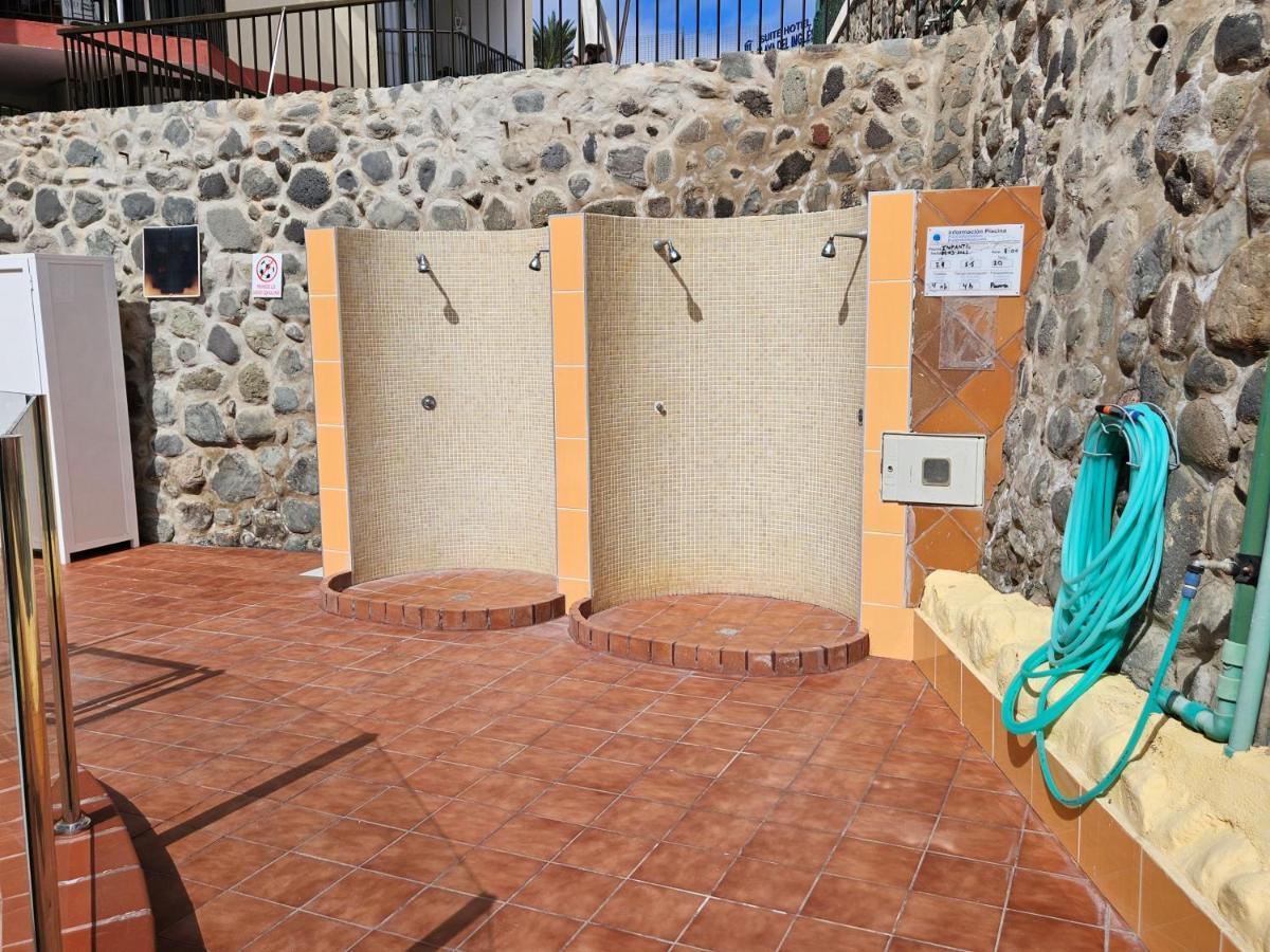 Ocean Front Cozy 2 Bedroom, 3 Beds Spacious- Netflix, Pool, Beach Lift & Fast Wifi Playa del Ingles  Luaran gambar
